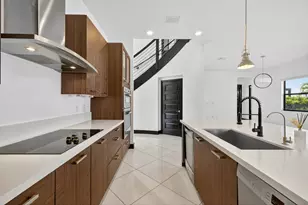 15800 NW 88th Ave, Miami Lakes, FL 33018 - Photo 18