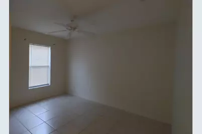 2311 SE Charleston Drive, Port Saint Lucie, FL 34952 - Photo 4