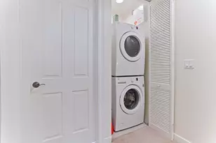 660 Amador Ln, West Palm Beach, FL 33401 - Photo 8