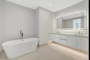 220 Lake Shore Dr, Lake Park, FL 33403 - Photo 10