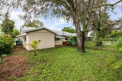 9423 SW 52nd Court, Cooper City, FL 33328 - Photo 10