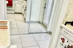 9261 Sunrise Lakes Blvd, Sunrise, FL 33322 - Photo 14