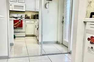 9261 Sunrise Lakes Blvd, Sunrise, FL 33322 - Photo 24