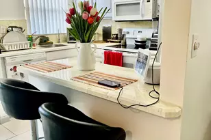 9261 Sunrise Lakes Blvd, Sunrise, FL 33322 - Photo 6