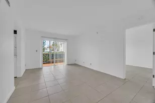 1552 SE Royal Green Cir, Port Saint Lucie, FL 34952 - Photo 4