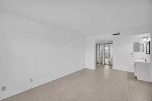 1552 SE Royal Green Cir, Port Saint Lucie, FL 34952 - Photo 8