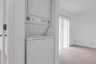 1552 SE Royal Green Cir, Port Saint Lucie, FL 34952 - Photo 22