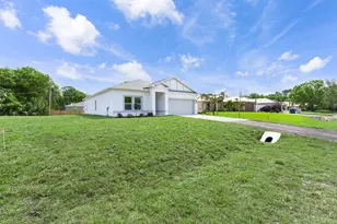 8636 100th Ave, Vero Beach, FL 32967 - Photo 2
