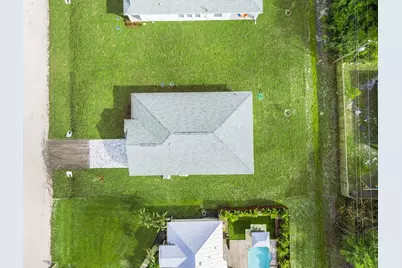 8636 100th Avenue, Vero Beach, FL 32967 - Photo 2