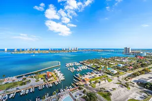 220 Lake Shore Dr, Lake Park, FL 33403 - Photo 1