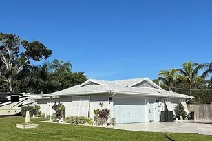 186 12th St SE, Vero Beach, FL 32962 - Photo 2