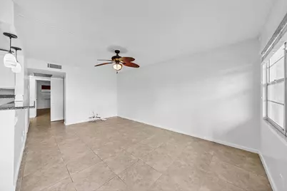 2049 Hythe C, Boca Raton, FL 33434 - Photo 12