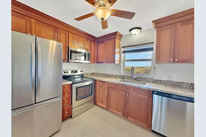 501 Lake Shore Drive #505, West Palm Beach, FL 33403 - Photo 12