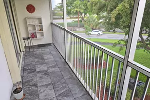 151 SW 135th Terrace, Pembroke Pines, FL 33027 - Photo 18