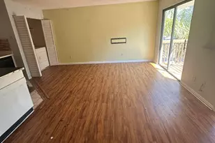 637 Executive Center Dr, West Palm Beach, FL 33401 - Photo 6