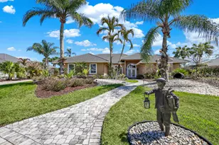 4084 SW Gleneagle Cir, Palm City, FL 34990 - Photo 2