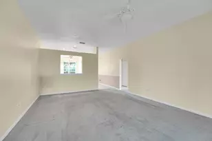 526 NW Portofino Ln, Port Saint Lucie, FL 34986 - Photo 8