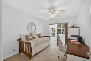 144 Dorchester G, West Palm Beach, FL 33417 - Photo 10