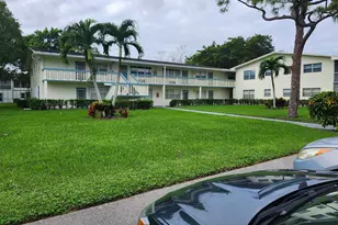 272 Tilford M, Deerfield Beach, FL 33442 - Photo 2