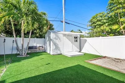 101 SE 13th Street, Deerfield Beach, FL 33441 - Photo 16