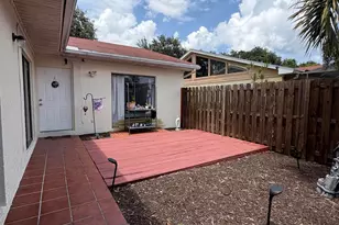 4373 Woodstock Dr, West Palm Beach, FL 33409 - Photo 12