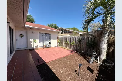 4373 Woodstock Drive #D, West Palm Beach, FL 33409 - Photo 2