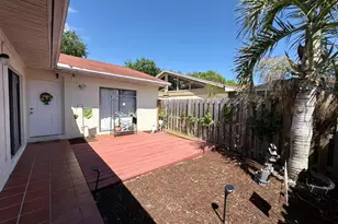 4373 Woodstock Dr, West Palm Beach, FL 33409 - Photo 2