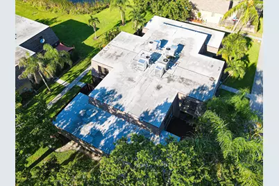 4702 Waterview Circle, Palm Springs, FL 33461 - Photo 6