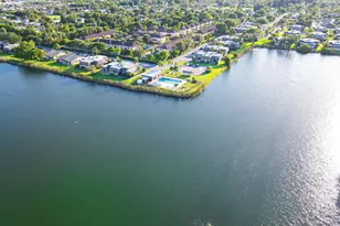 4702 Waterview Cir, Palm Springs, FL 33461 - Photo 30