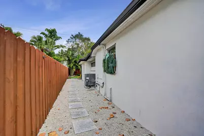 711 SW 17th Street #2, Fort Lauderdale, FL 33315 - Photo 24