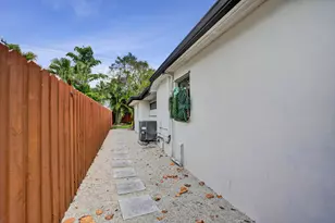 711 SW 17th St, Fort Lauderdale, FL 33315 - Photo 24