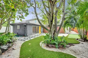 711 SW 17th St, Fort Lauderdale, FL 33315 - Photo 1