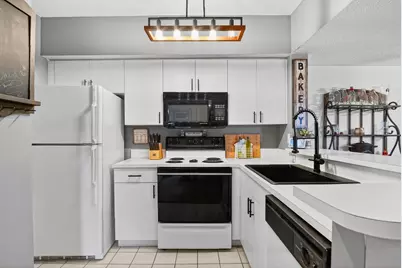 1640 N 42nd Circle #Unit 305, Vero Beach, FL 32967 - Photo 12