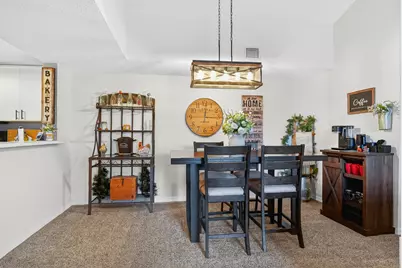 1640 N 42nd Circle #Unit 305, Vero Beach, FL 32967 - Photo 10