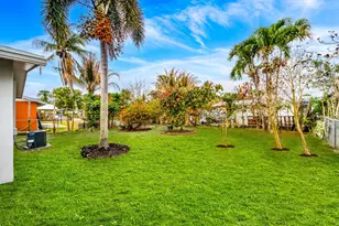 3044 SE Camino Ave, Stuart, FL 34997 - Photo 2