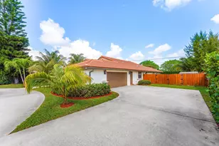 3897 Sherwood Blvd, Delray Beach, FL 33445 - Photo 4