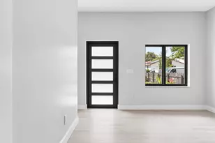 216 S C, Lake Worth Beach, FL 33460 - Photo 2