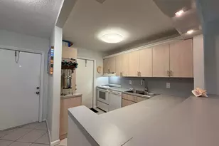 1040 SE 4th Ave, Deerfield Beach, FL 33441 - Photo 4