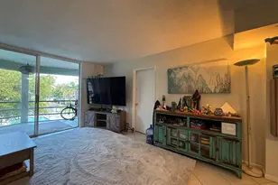1040 SE 4th Ave, Deerfield Beach, FL 33441 - Photo 10