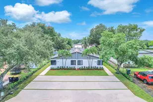 2460 SW 58th Manor, Dania Beach, FL 33312 - Photo 1