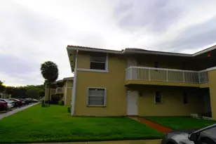 877 Twin Lakes Dr, Coral Springs, FL 33071 - Photo 22