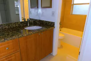 877 Twin Lakes Dr, Coral Springs, FL 33071 - Photo 16