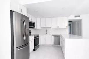 2003 Lincoln, Boca Raton, FL 33434 - Photo 6