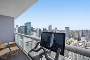 50 Biscayne Blvd, Miami, FL 33132 - Photo 16