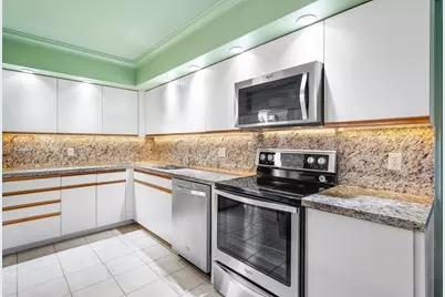 69 Eastgate Drive #Unit D, Boynton Beach, FL 33436 - Photo 8