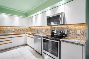 69 Eastgate Dr, Boynton Beach, FL 33436 - Photo 8
