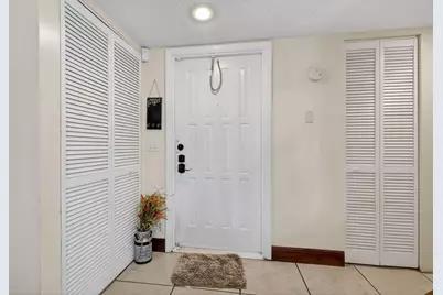 6171 NW 170th Lane, Hialeah, FL 33015 - Photo 4