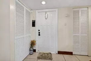 6171 NW 170th Ln, Hialeah, FL 33015 - Photo 4