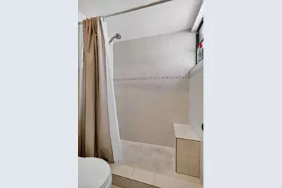 6171 NW 170th Lane, Hialeah, FL 33015 - Photo 24