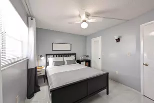 8021 Sunrise Lakes Dr N, Sunrise, FL 33322 - Photo 16